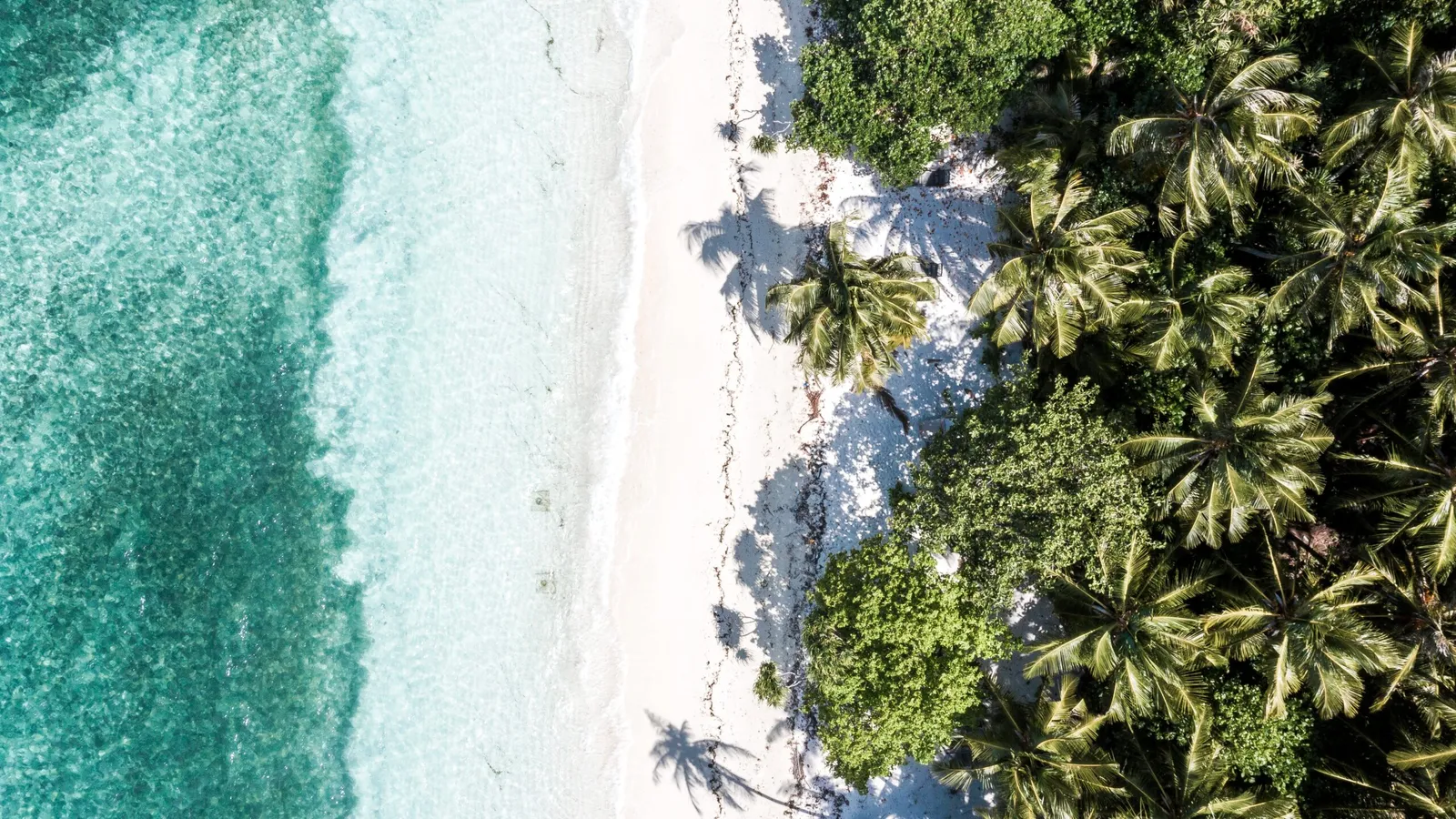 Drone shot of Fehendhoo